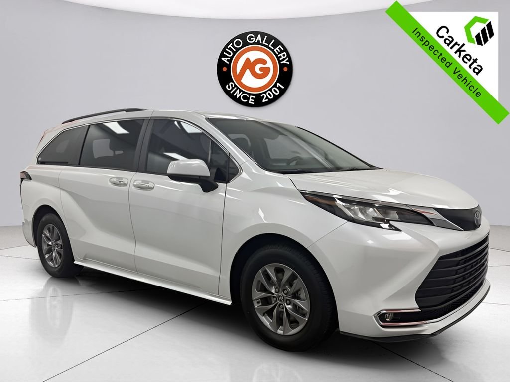 2023 Toyota Sienna XLE
