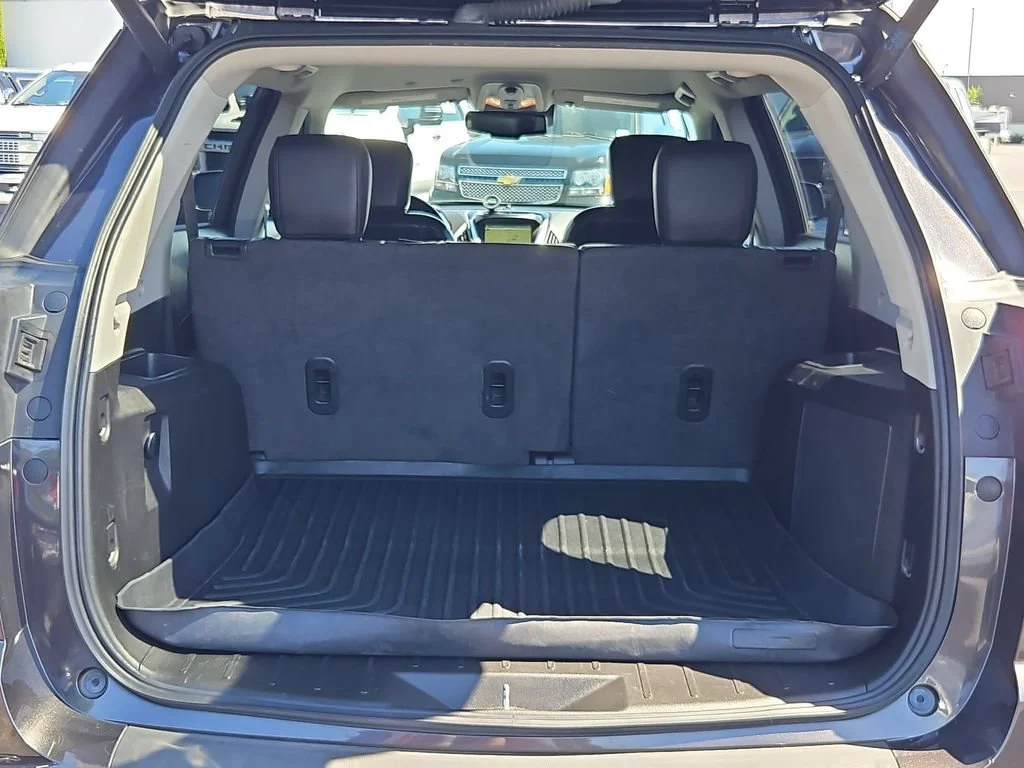 Used 2016 IRIDIUM METALLIC GMC SLT image 23