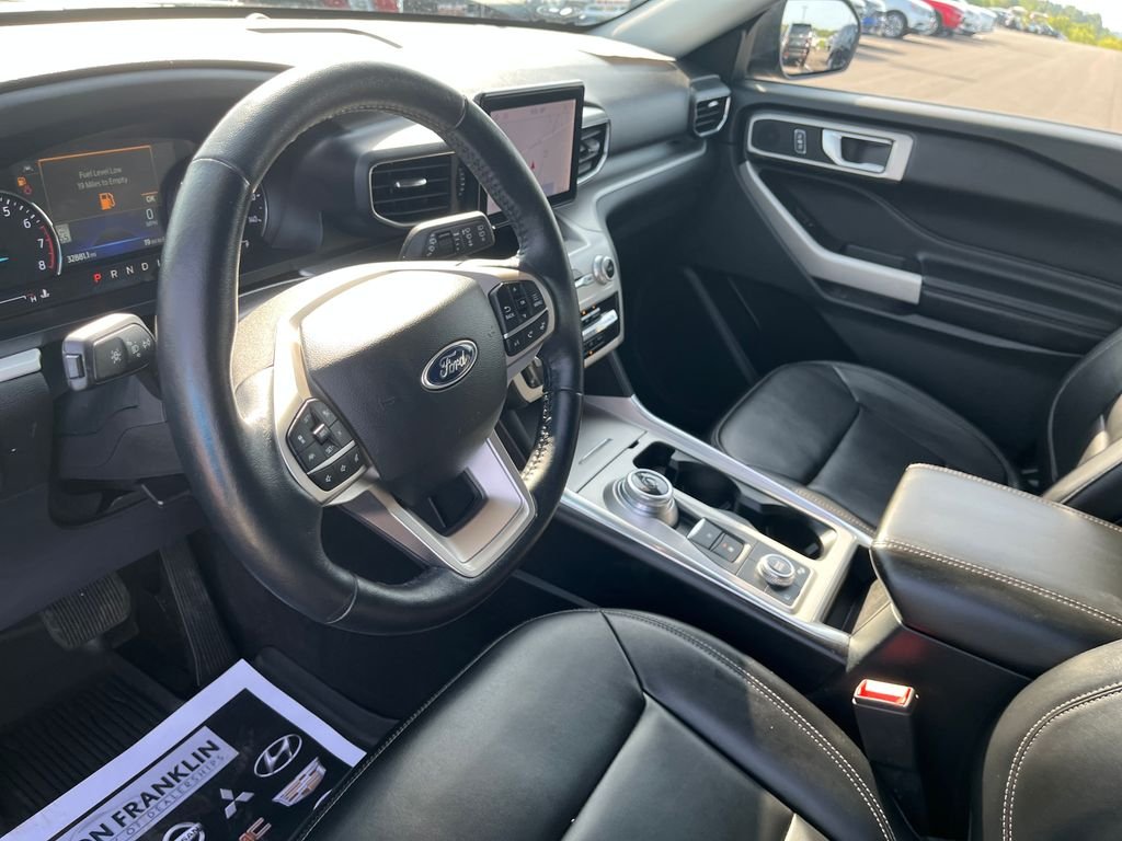 Used 2022 Black Ford XLT image 14