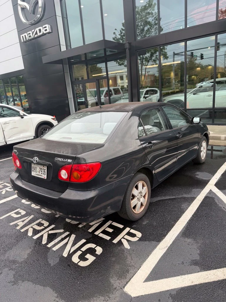Used 2003 Black Toyota LE image 4