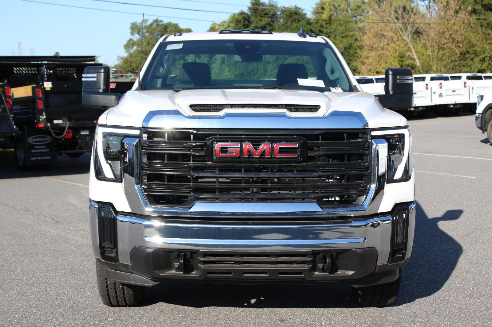 New 2024 Summit White GMC Pro image 2