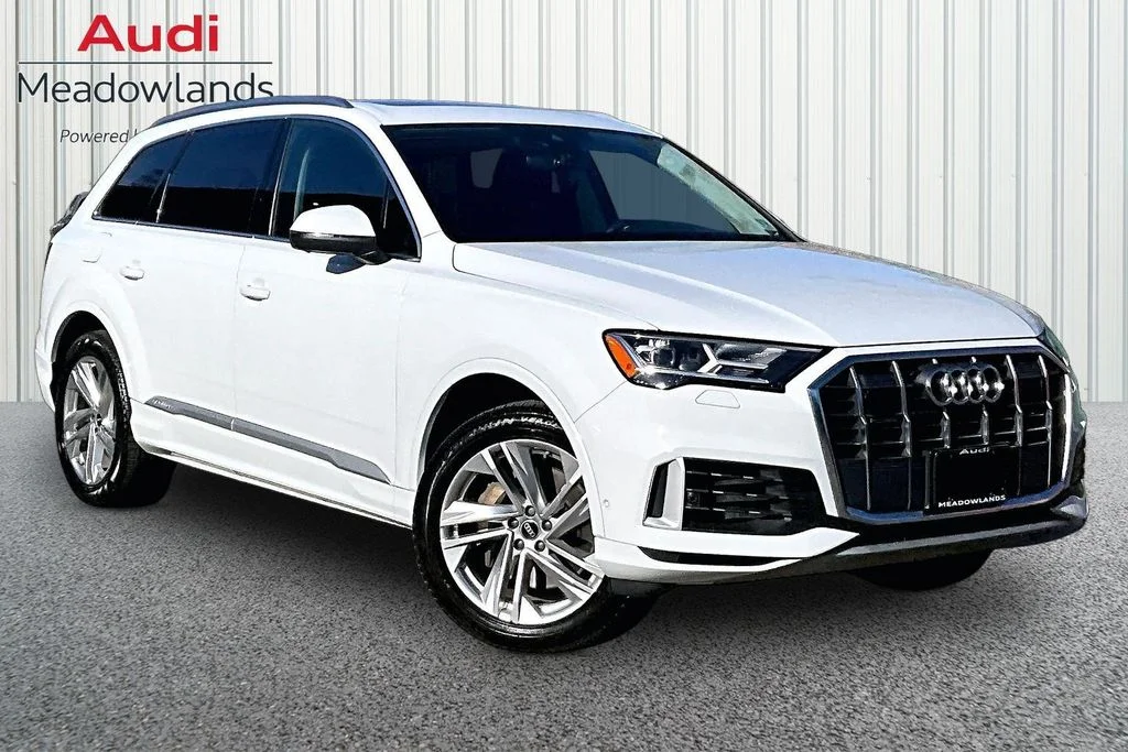 Used 2022  Audi 55 Premium Plus image 3