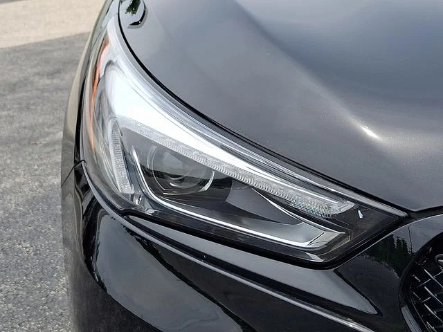 Used 2021 Black Buick Essence image 10
