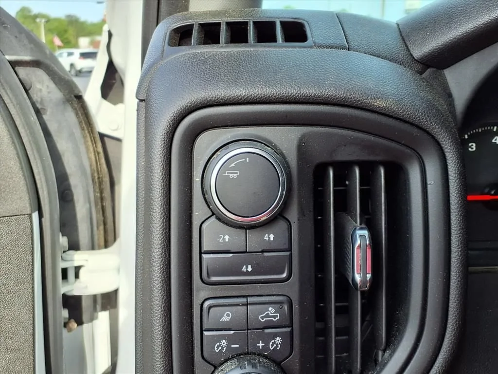 Used 2025 Summit White Chevrolet Custom image 6