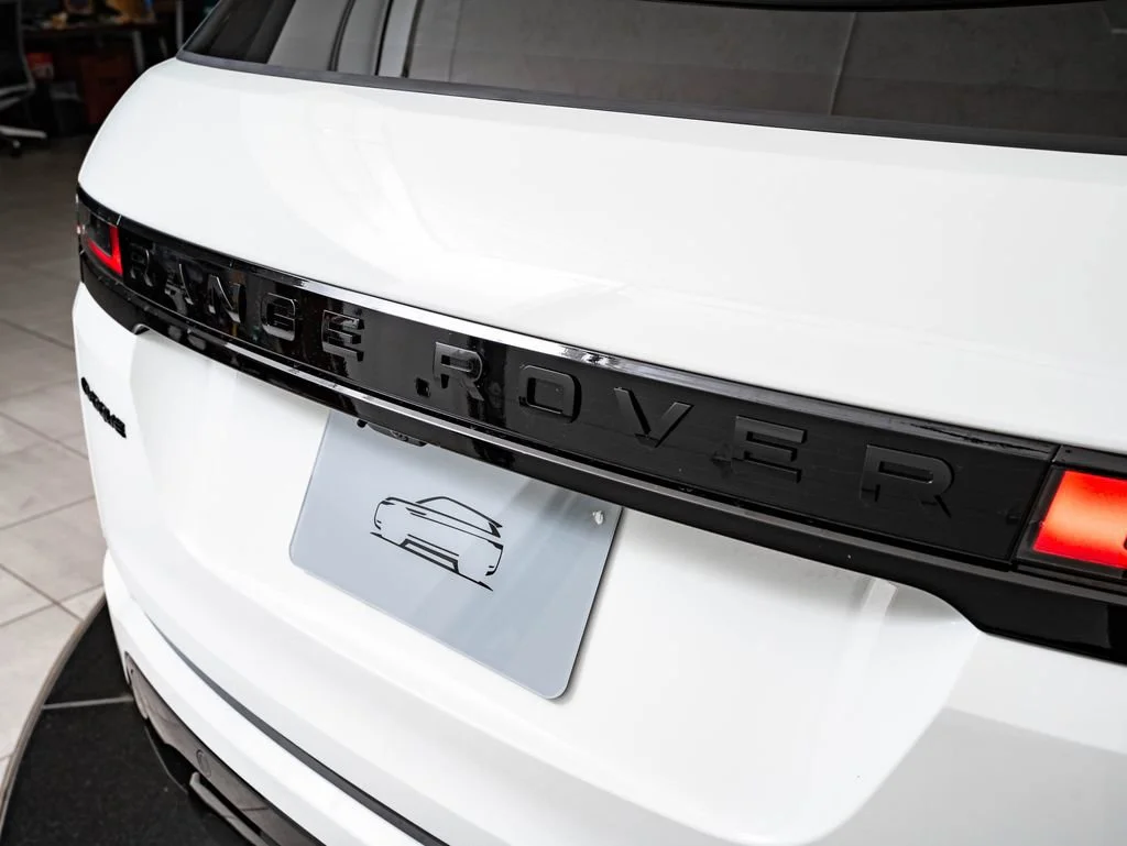 New 2026 Fuji White Land Rover Dynamic image 18