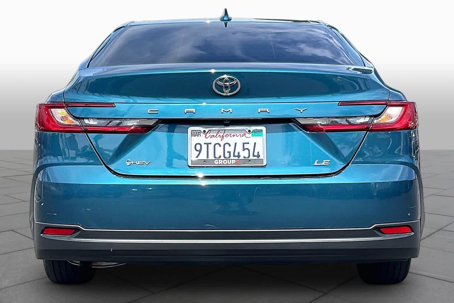 Used 2025 Ocean Gem Toyota LE image 4