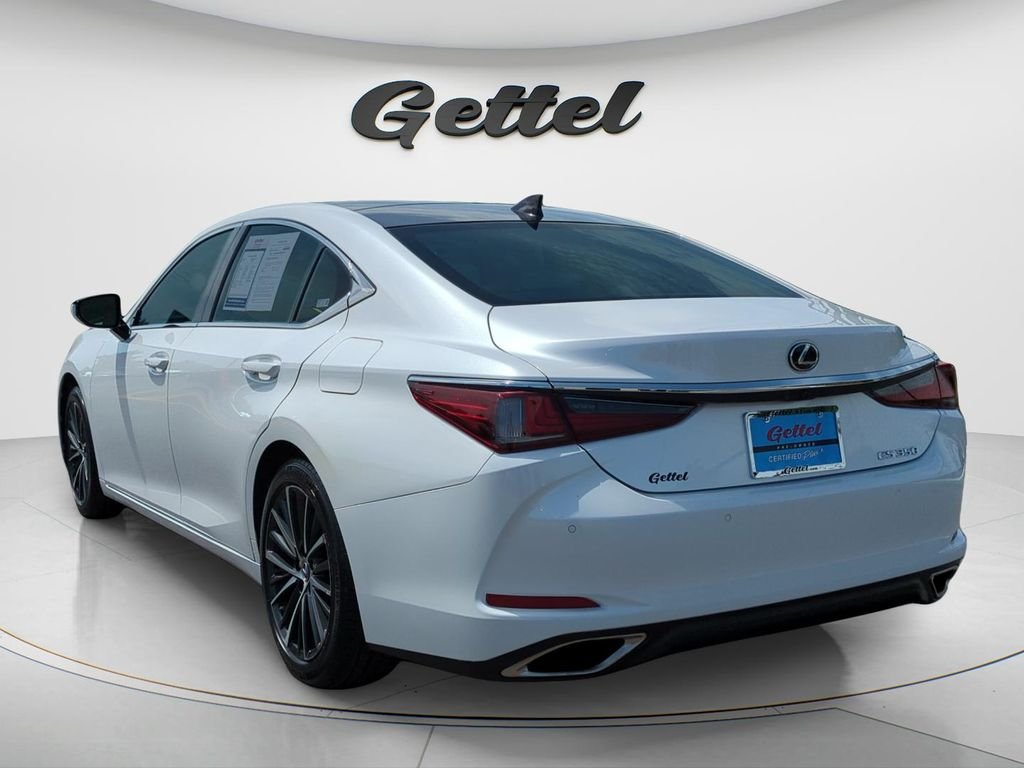 Used 2022 White Lexus 350 image 7
