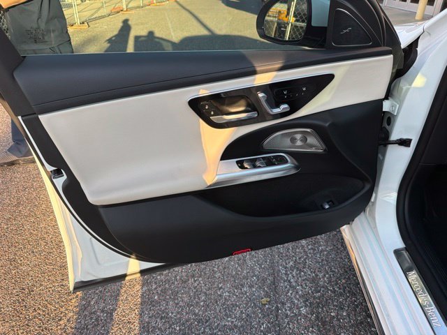 Used 2024  Mercedes-Benz E 350 image 7