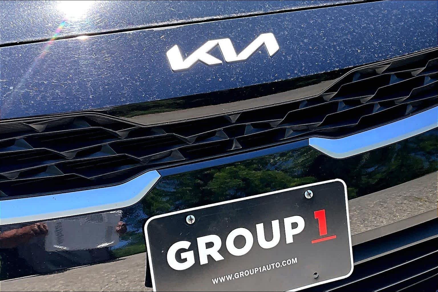 Used 2024 Aurora Black Kia LXS image 30