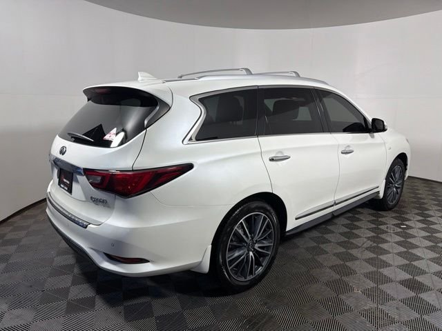 Certified Used 2019 White INFINITI LUXE image 15