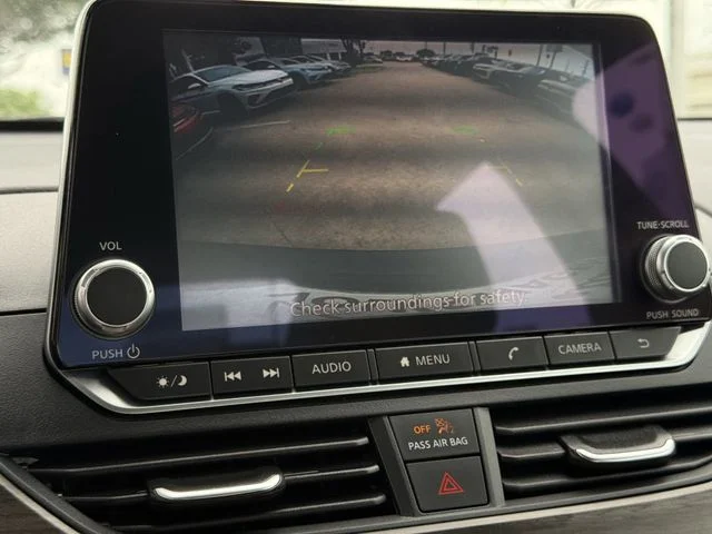Used 2025 Black Nissan 2.5 SV image 15
