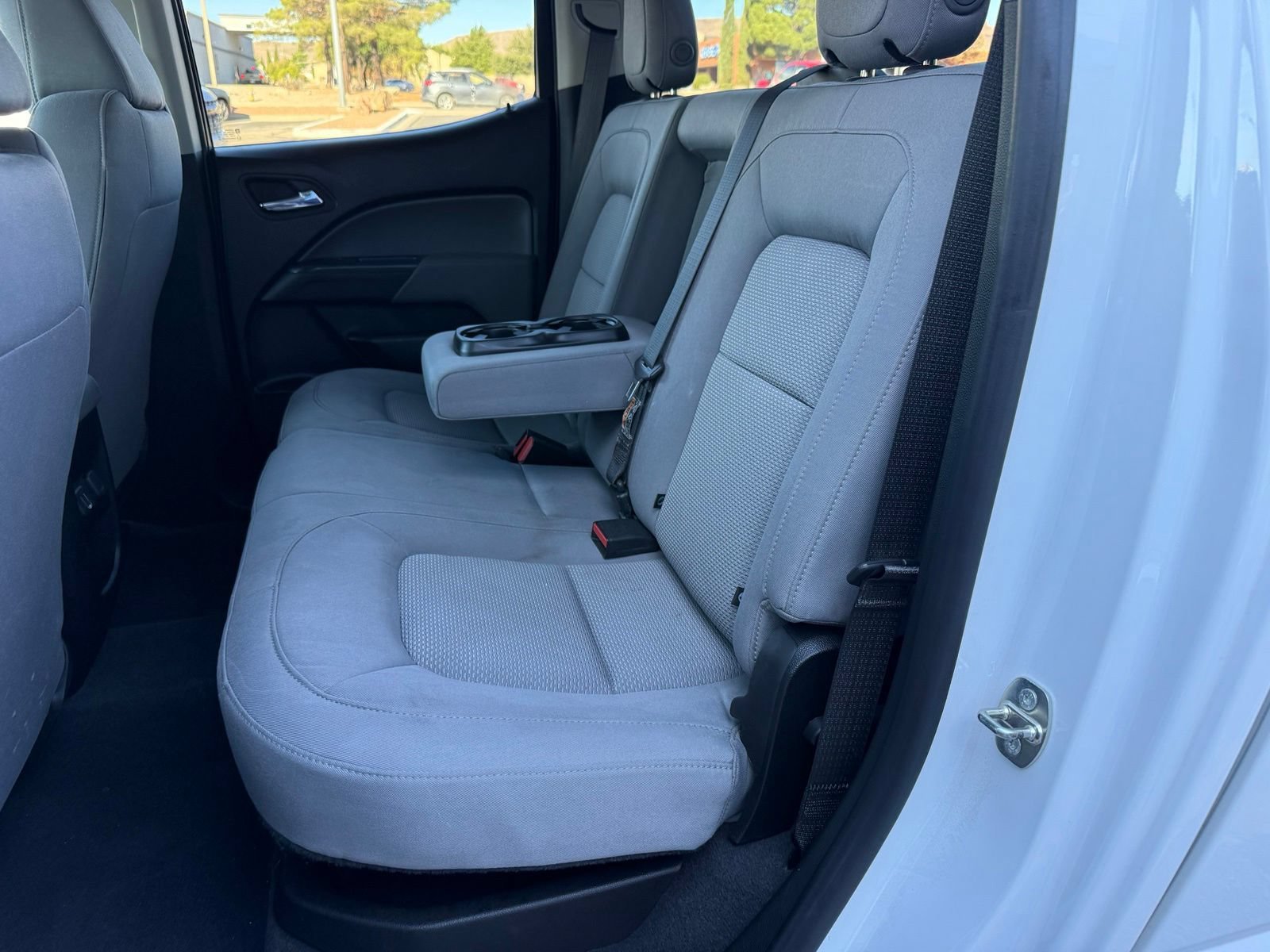 Used 2020 SUMMIT WHITE Chevrolet 4WD LT image 29