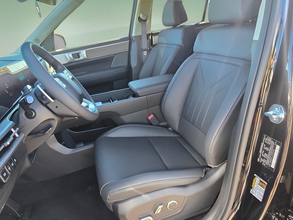 New 2026 Phantom Black Hyundai SEL image 13