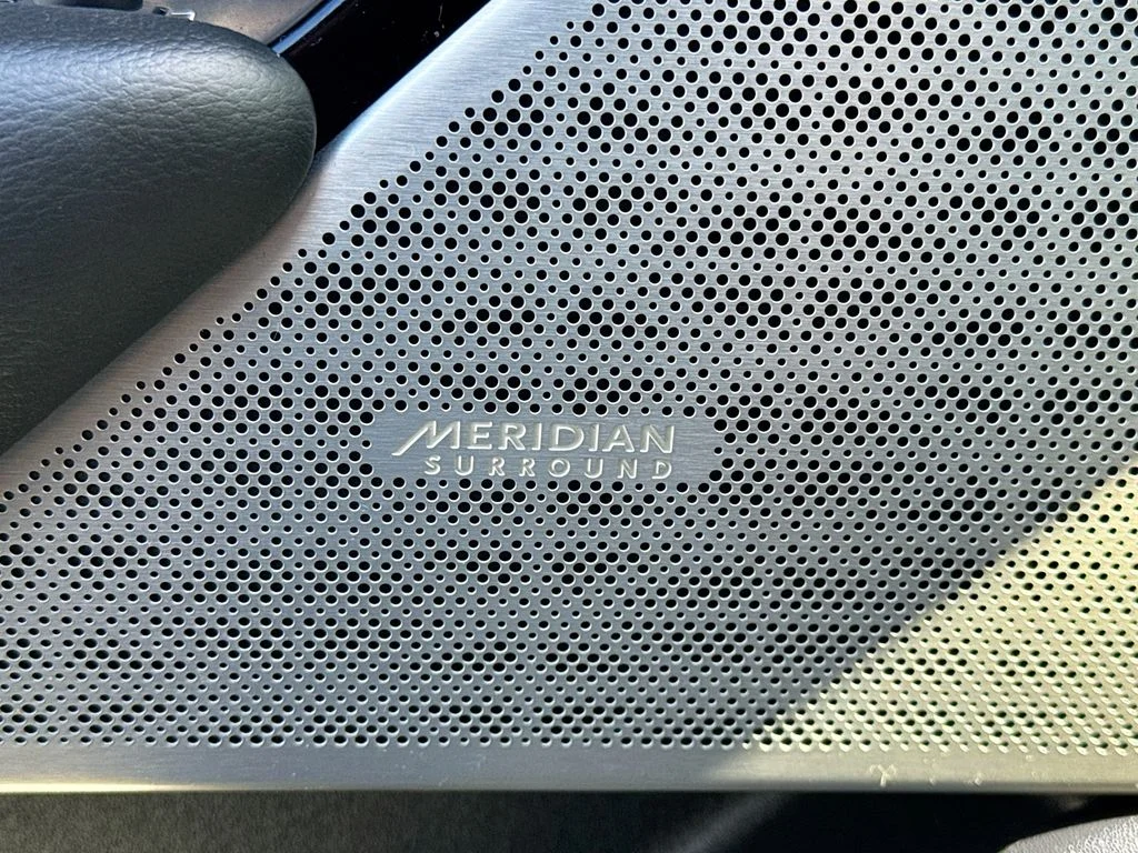 Used 2019  Land Rover SE R-Dynamic image 20