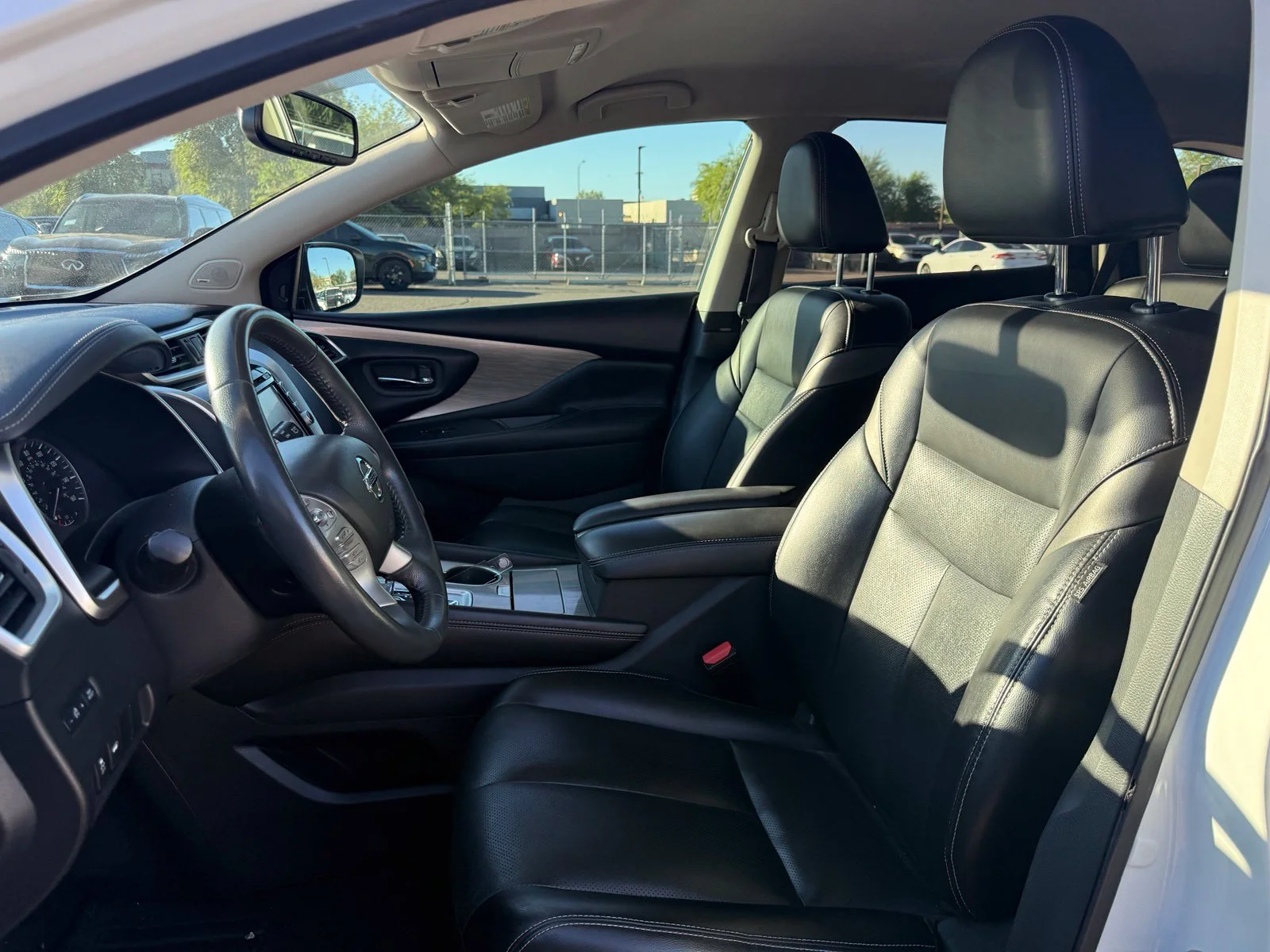 Used 2017 Pearl White Nissan SL image 11