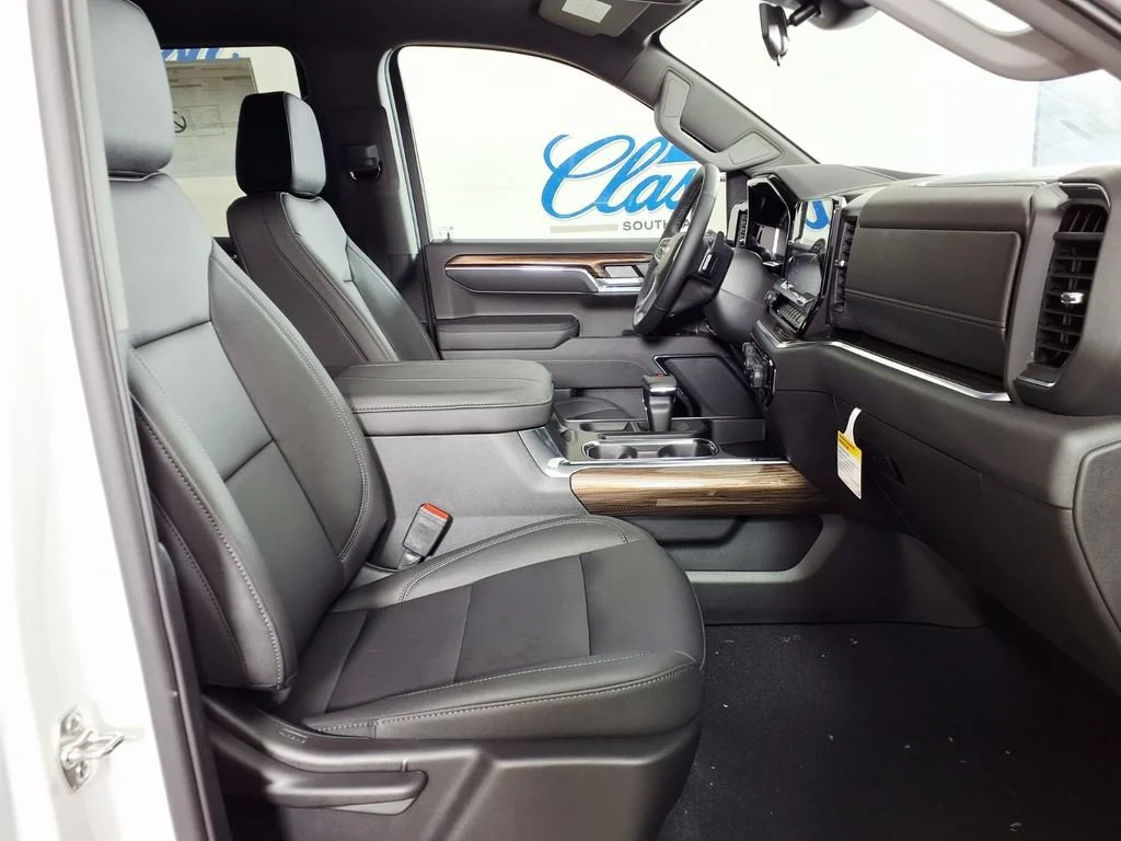 New 2026 Summit White Chevrolet LT image 11