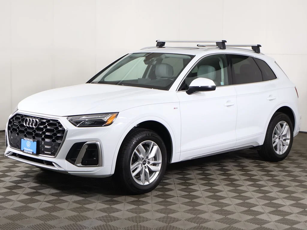 Used 2022 Glacier White Metallic Audi 45 S line Premium image 9