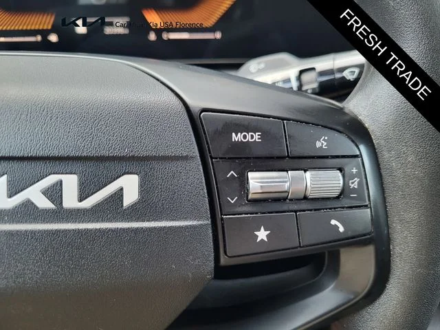 Certified Used 2025 White Kia LXS image 17