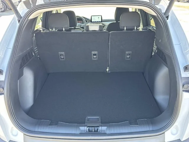 New 2026 Oxford White Ford Active® image 10