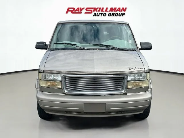 Used 2001 Gray GMC Upfitter image 2