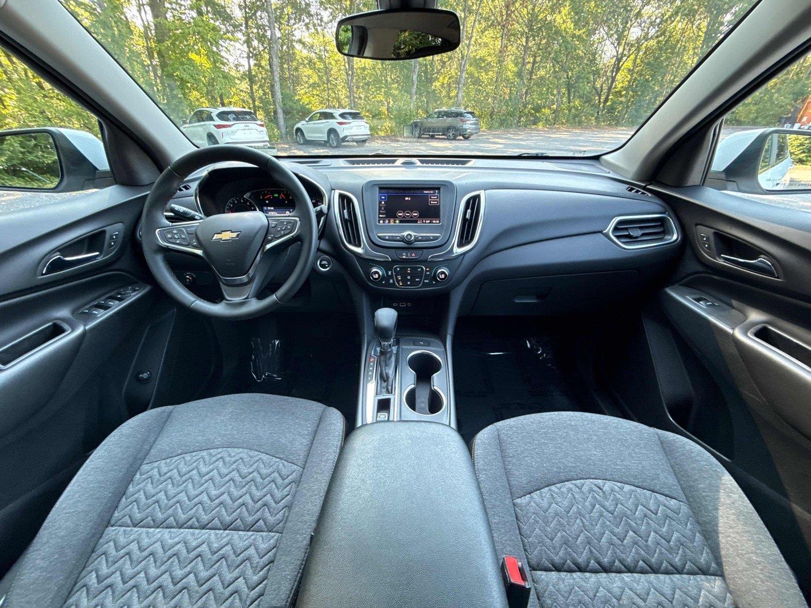 Used 2024 Summit White Chevrolet LT image 12