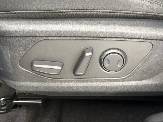 New 2027 Wolf Gray Kia X-Line image 12