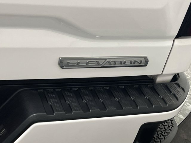 Used 2024 Summit White GMC Elevation image 35