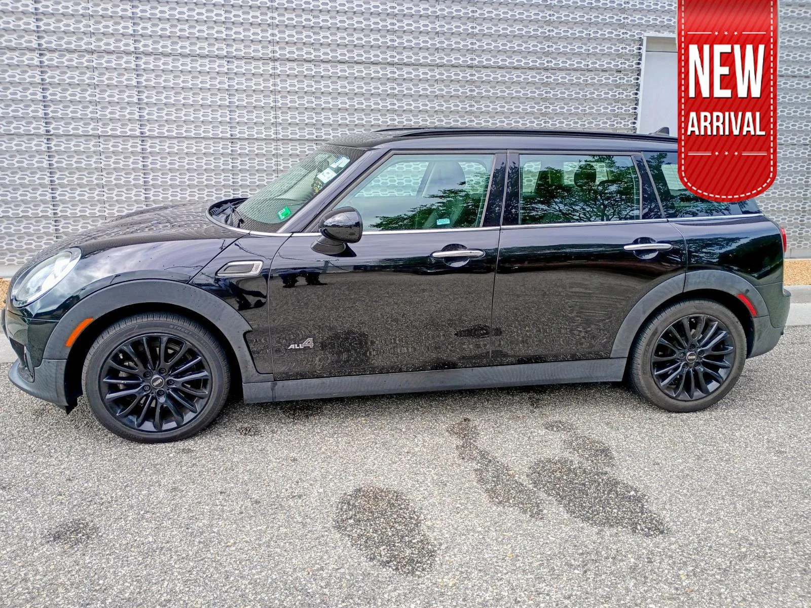 2019 MINI Clubman Cooper ALL4 Signature's photo