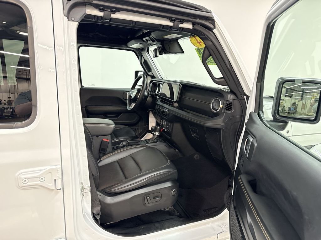 Used 2024 Bright White Clearcoat Jeep Sahara image 20