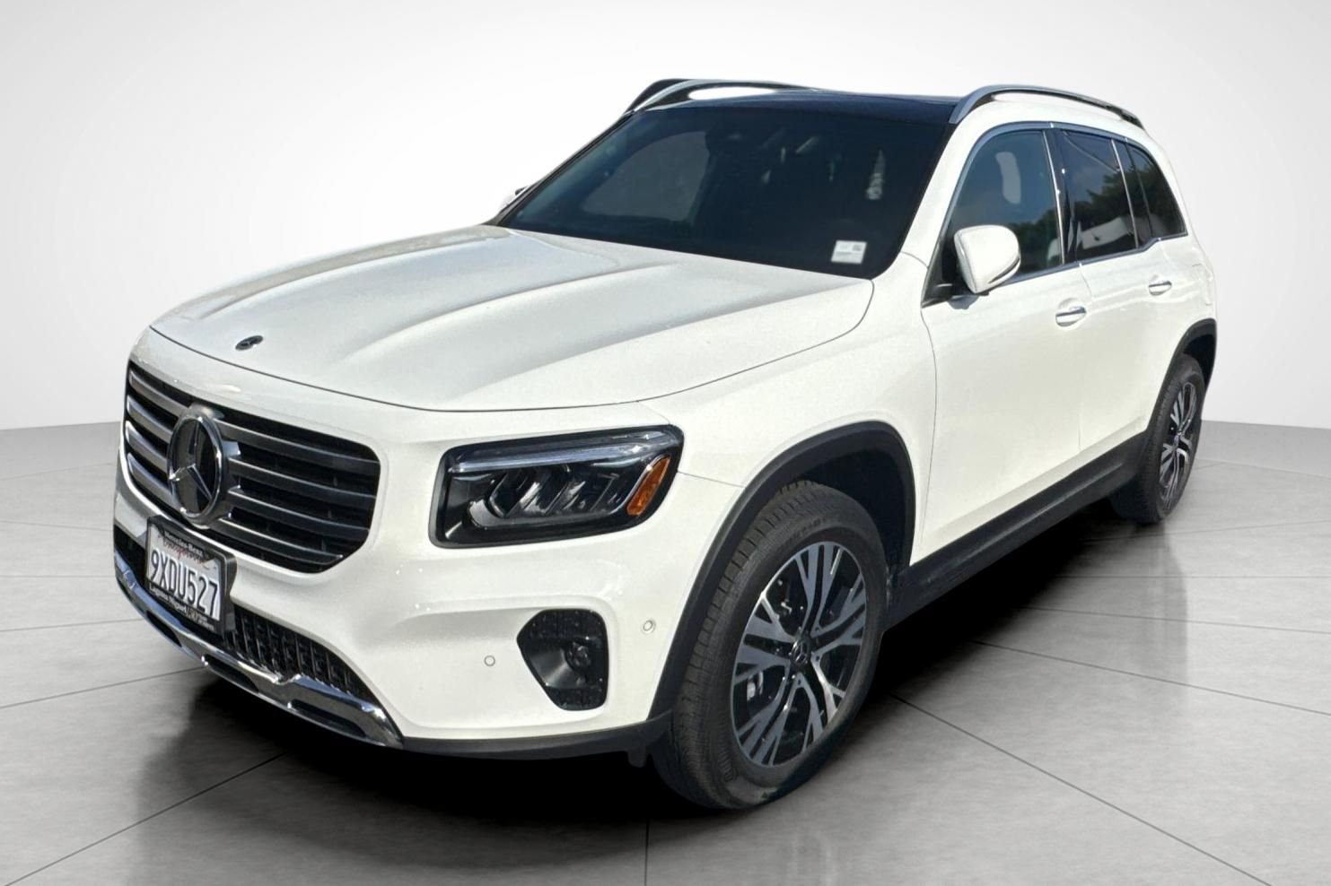 Used 2026 White Mercedes-Benz GLB 250 image 2