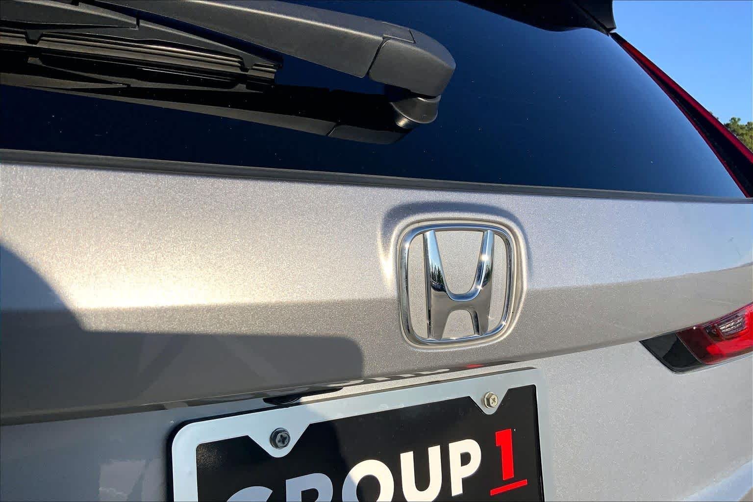 Used 2024 Lunar Silver Metallic Honda Sport image 10