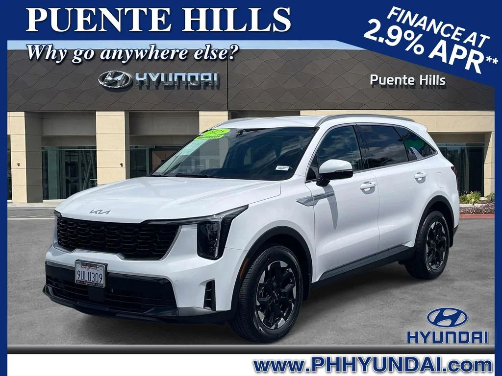 2025 Kia Sorento S AT's photo