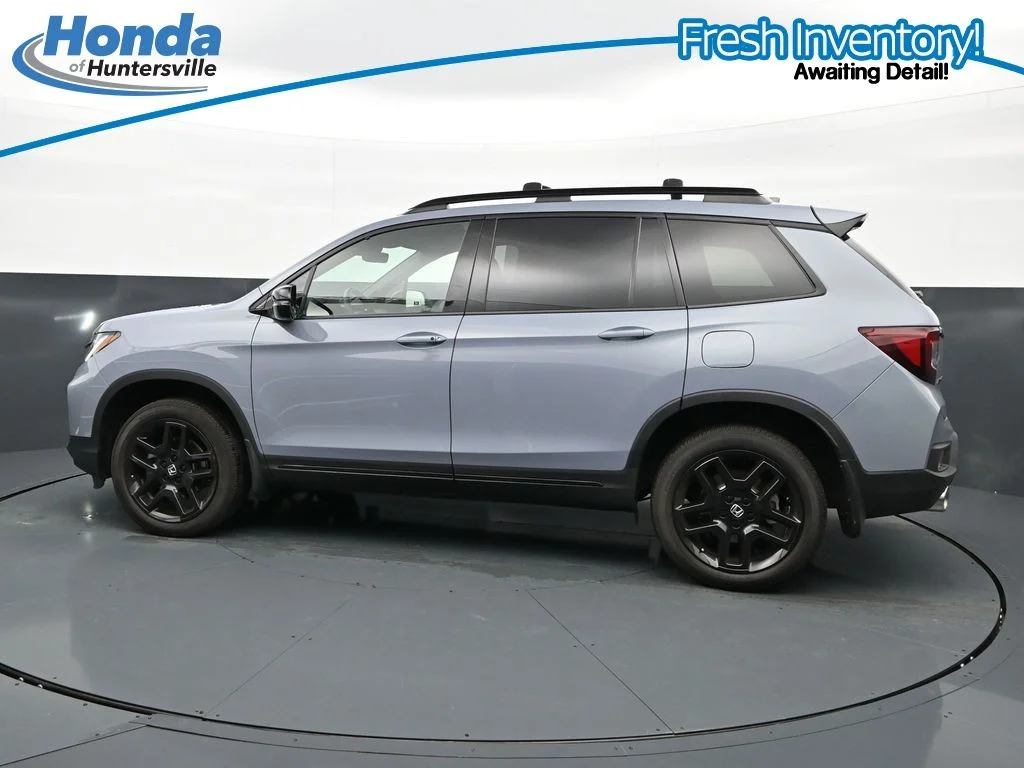 Used 2025 Sonic Gray Pearl Honda AWD BLACK EDITION image 6