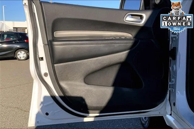 Used 2020 White Dodge SXT Plus image 22