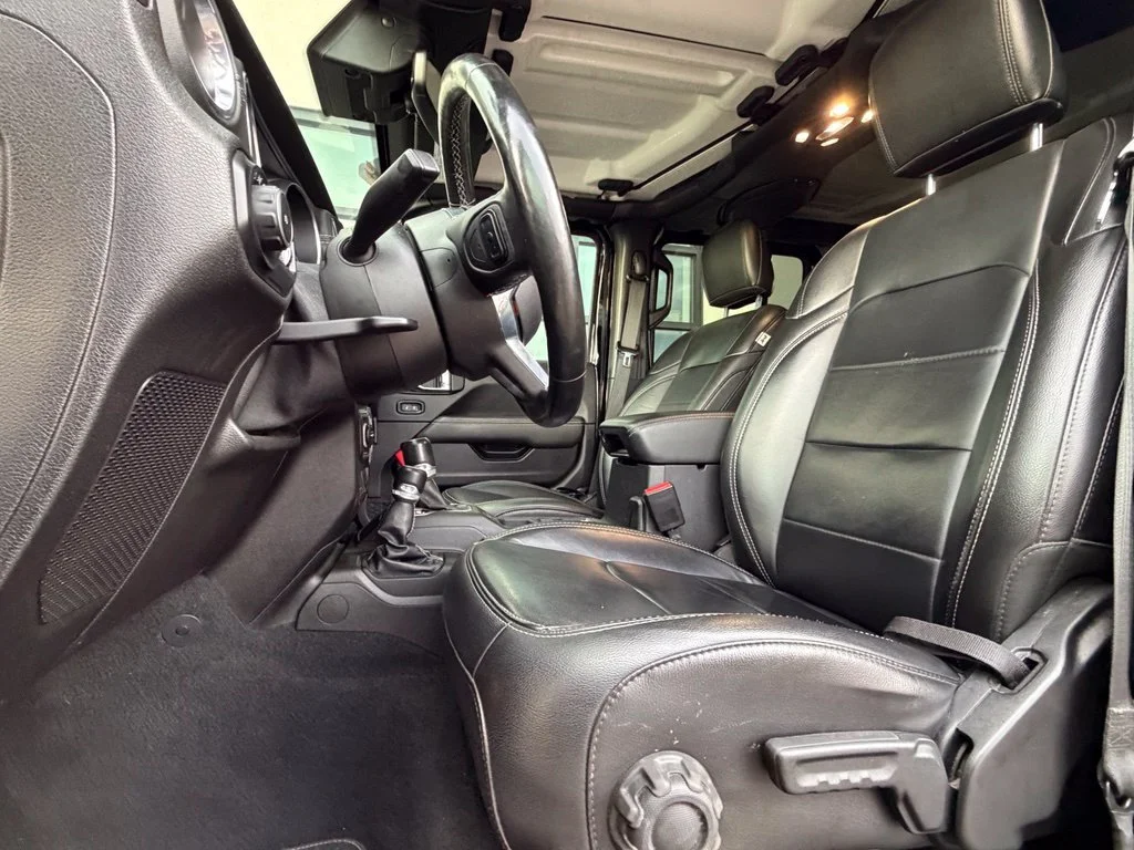 Used 2021 Black Jeep Unlimited Sahara image 6
