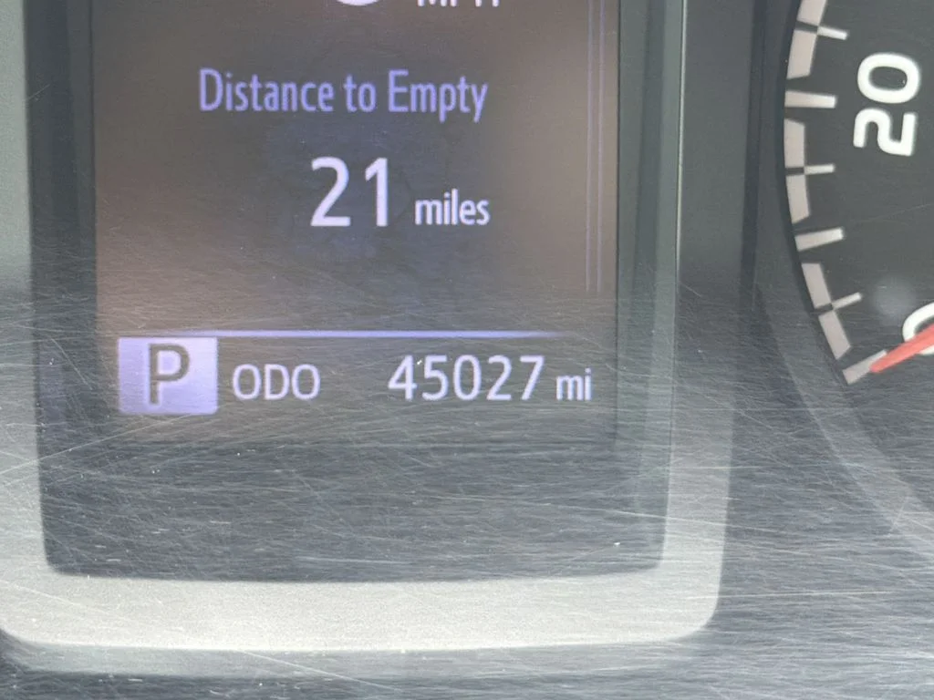 Used 2019 White Toyota SR image 18