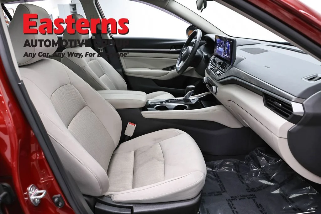 Used 2023 Red Nissan 2.5 SV image 24