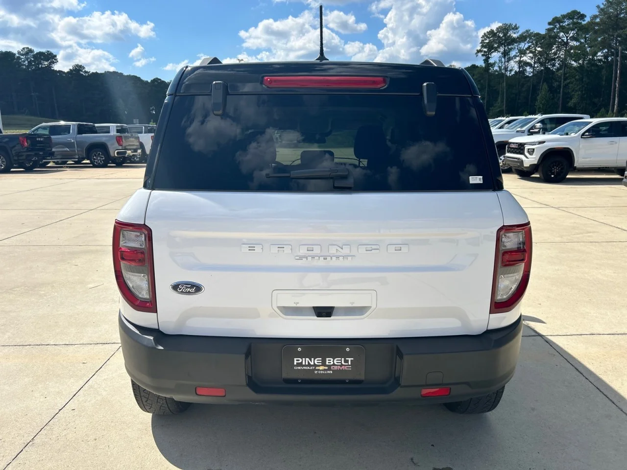 Used 2024 White Ford Badlands image 6