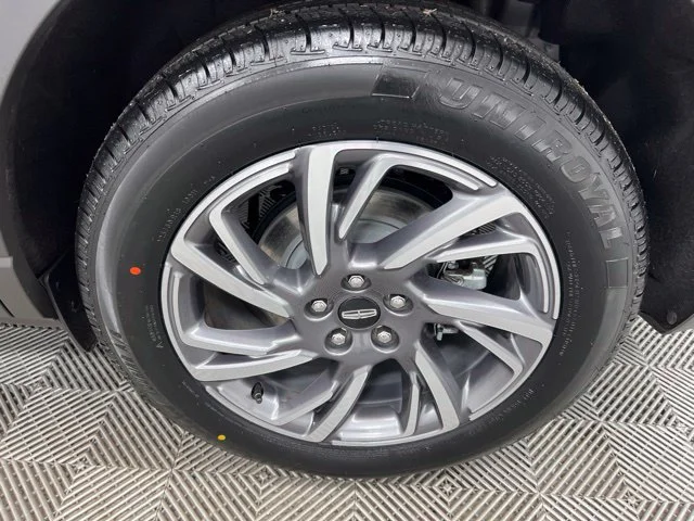 Used 2023 Gray Lincoln Standard image 10