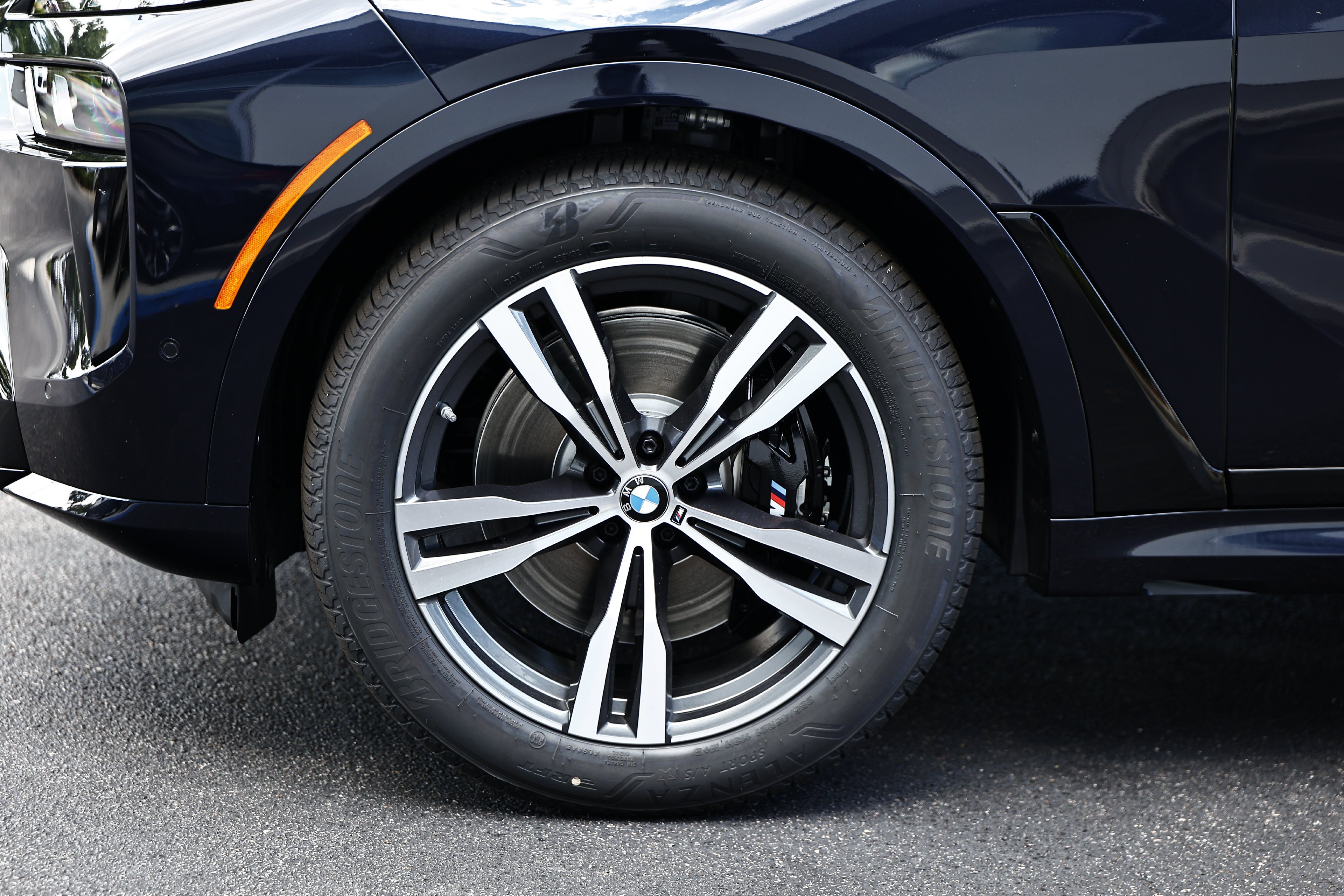 New 2027 Carbon Black Metallic BMW xDrive40i image 8