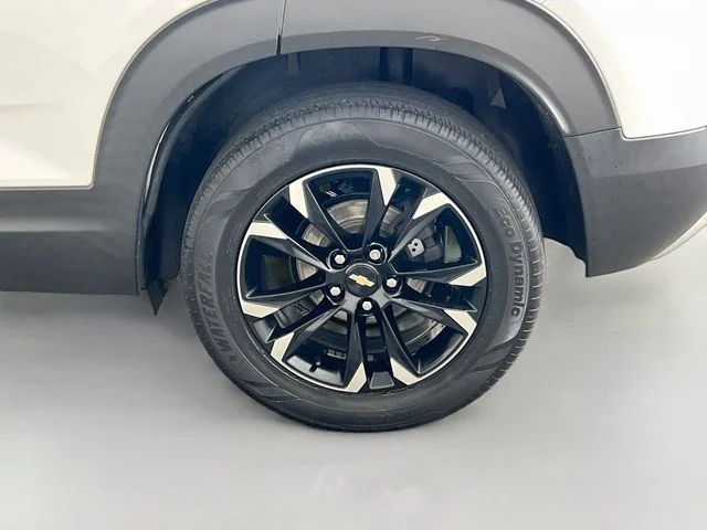 Used 2022 White Chevrolet LT image 34