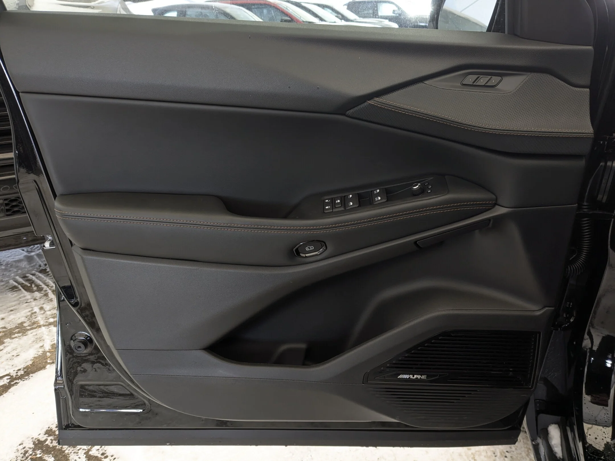 New 2026 Black Jeep Overland - - Hybrid - Advanced Pro Tech Grp - Surround View Camera - Ventilated Seats & More! image 14