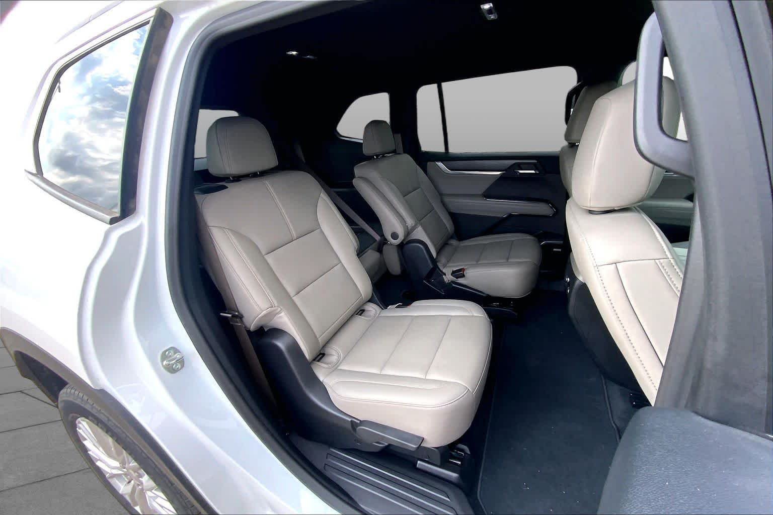 Used 2026 Summit White GMC AWD Elevation image 20