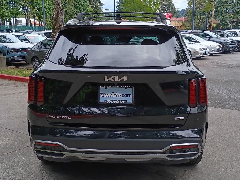 Used 2023 Aurora Black Kia EX image 5