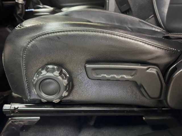 Used 2018 Gray Jeep Sahara image 16