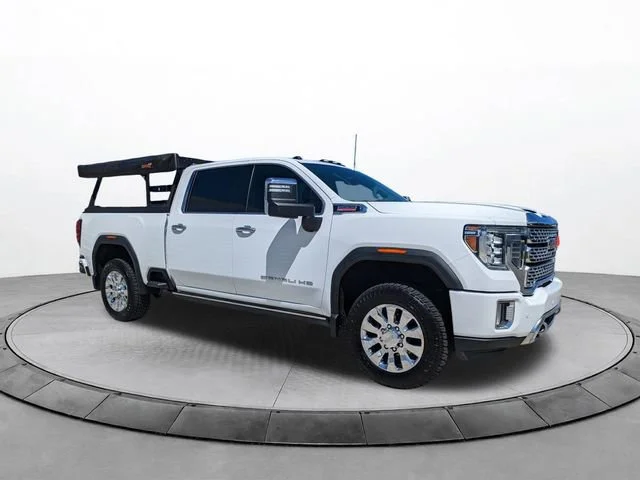 2022 GMC Sierra 4WD Crew Cab Standard Box Denali's photo