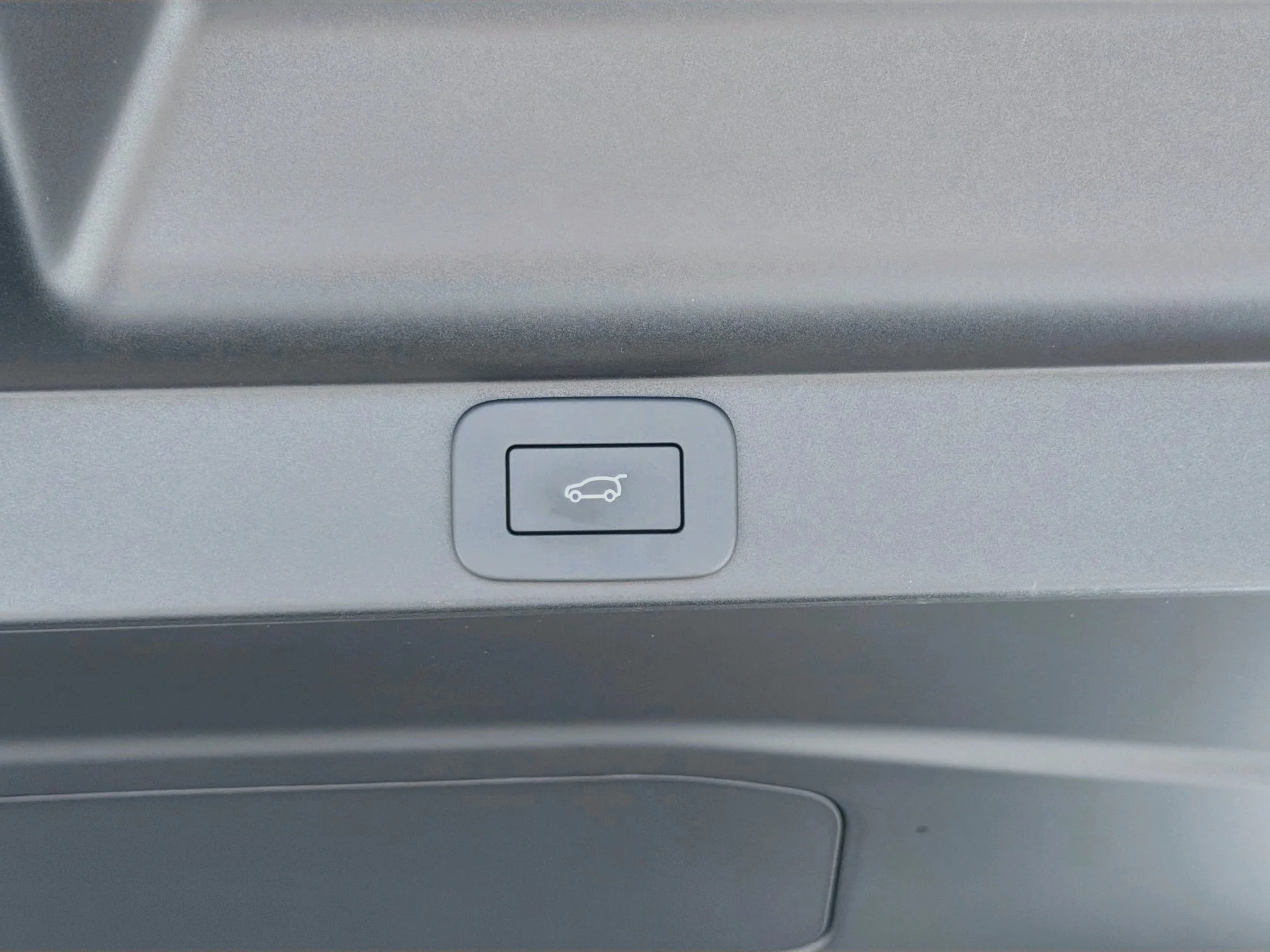 New 2026 Fuji White Land Rover SE image 14