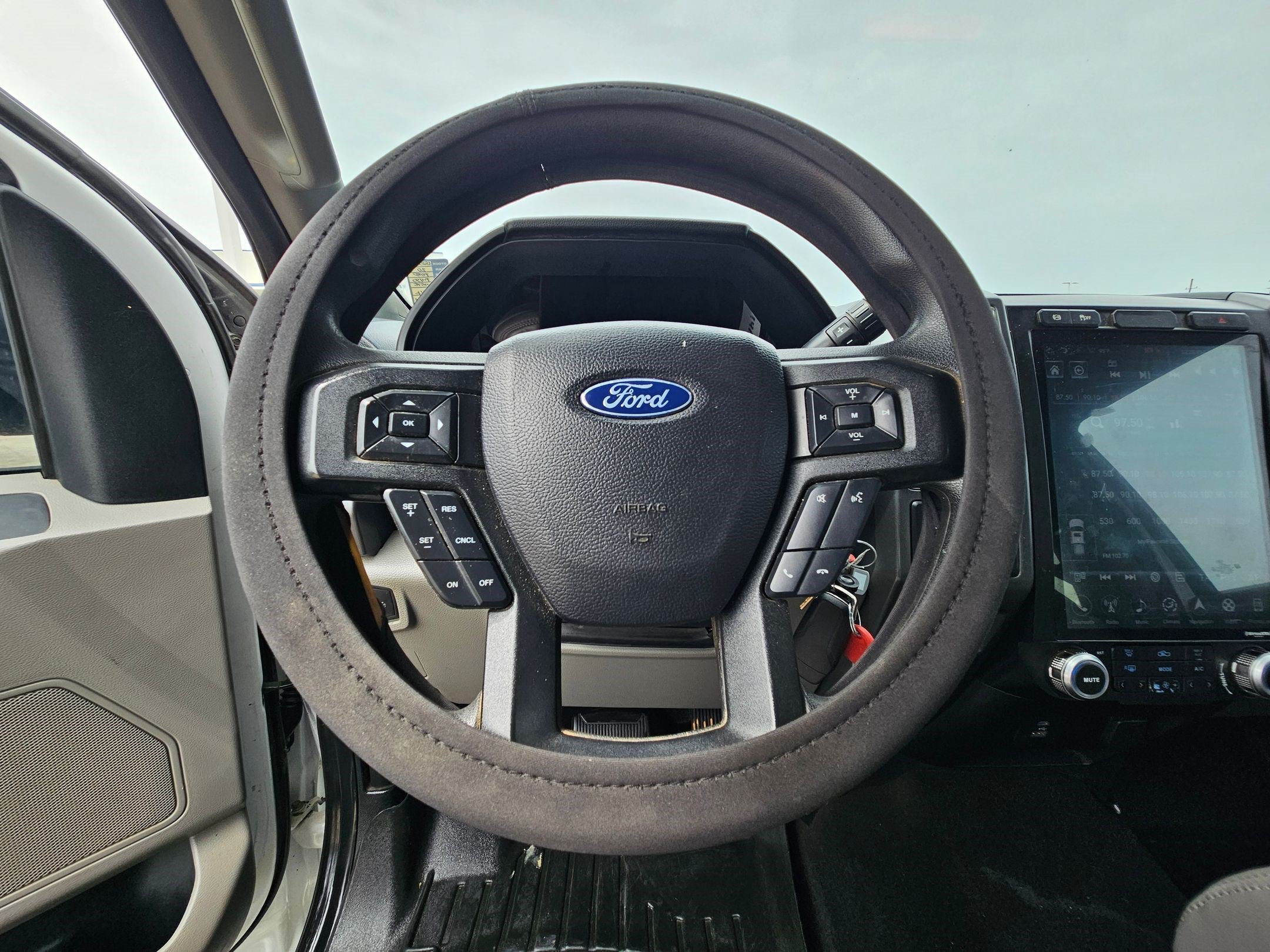 Used 2020 Oxford White Ford XLT image 15