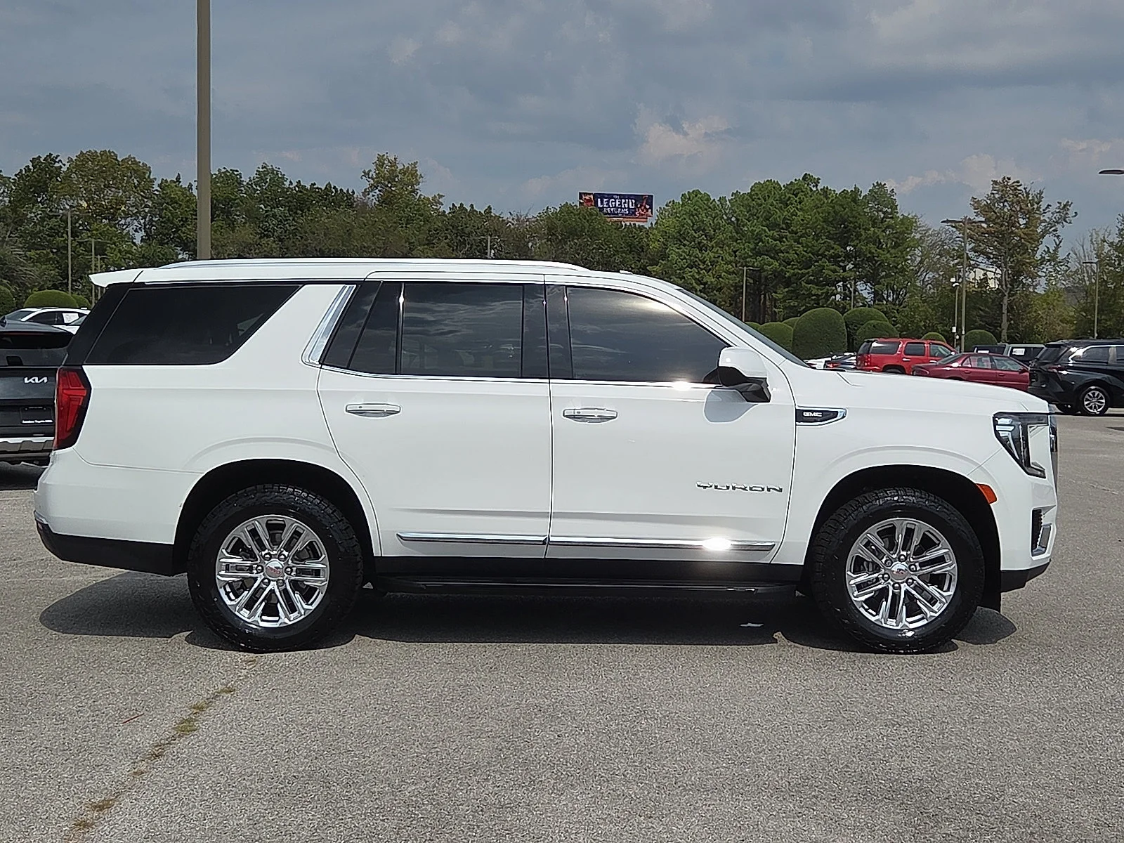 Used 2023 Summit White GMC SLT image 6