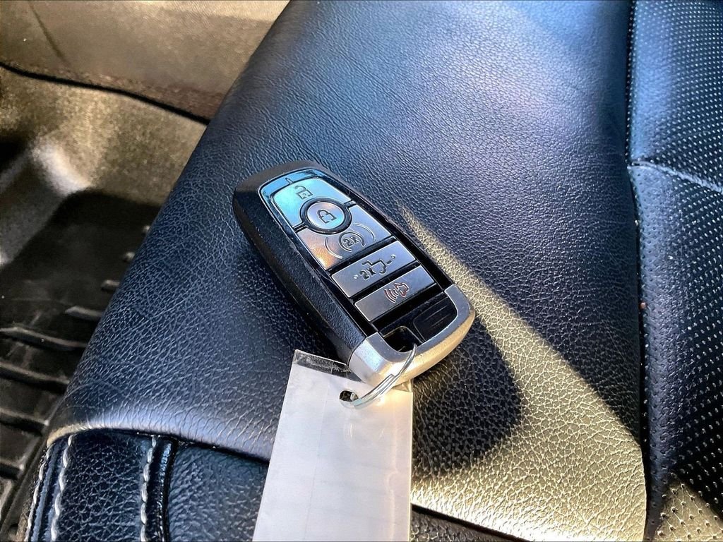 Used 2020 Blue Ford Lariat image 31